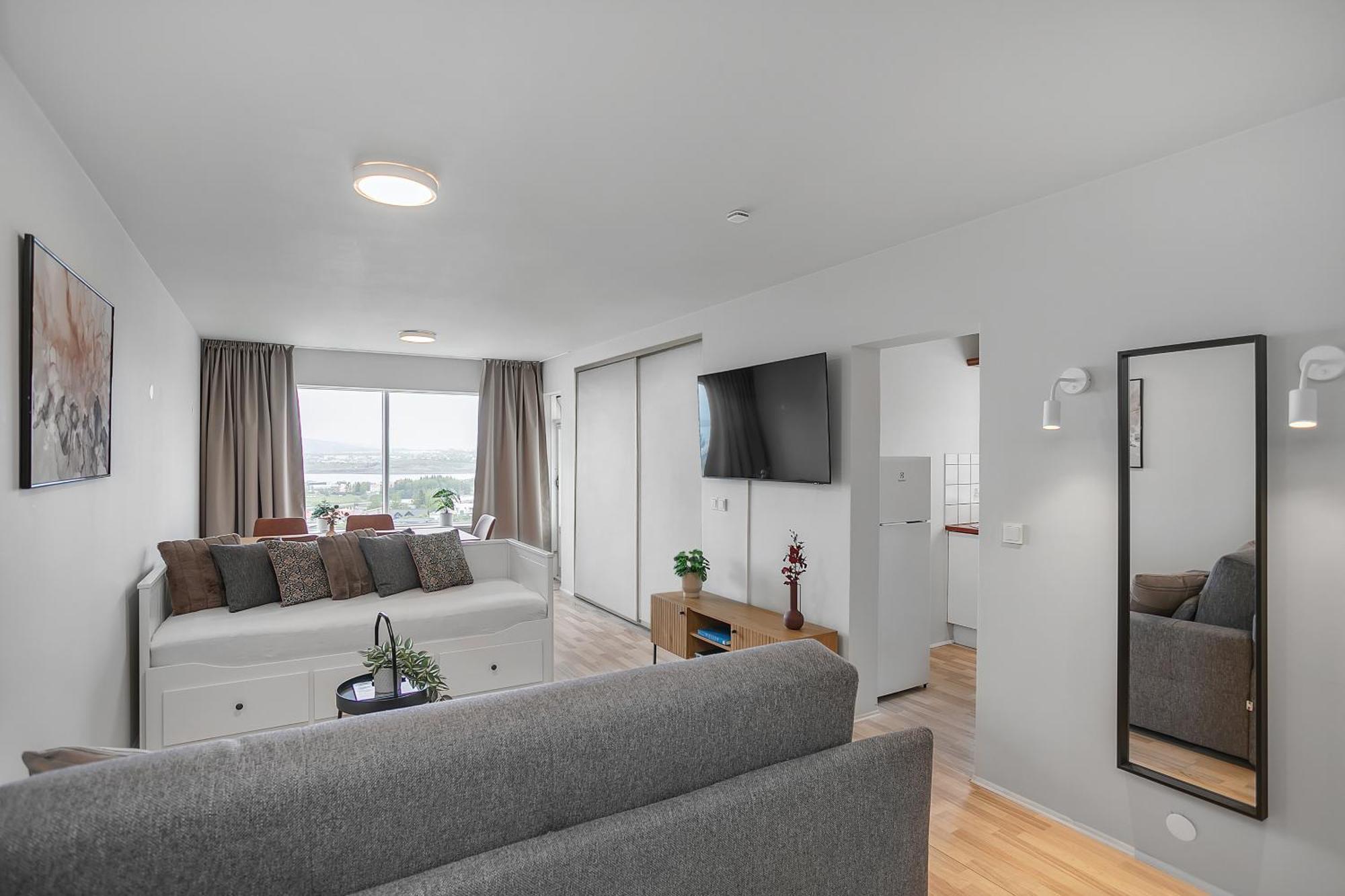 Charming - Stunning Panorama View